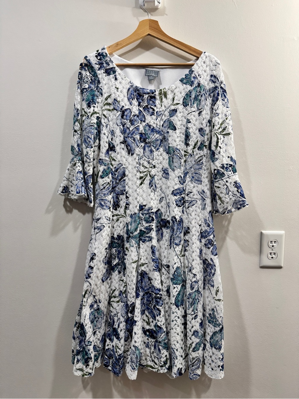 Rabbit Rabbit Rabbit Designs Lace Floral Dress Size 18 Blue White